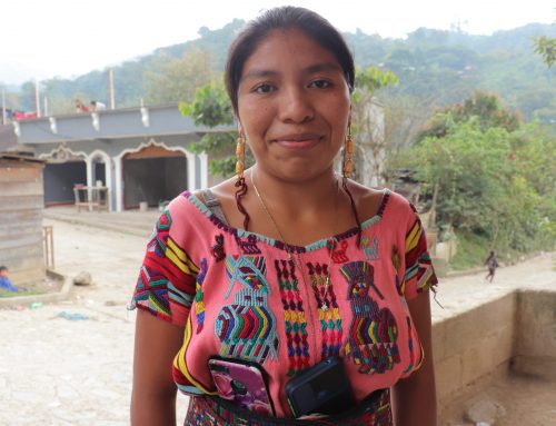 María Caba, lideresa ixil que contribuye a la producción de alimentos saludables, la buena nutrición y la seguridad alimentaria familiar
